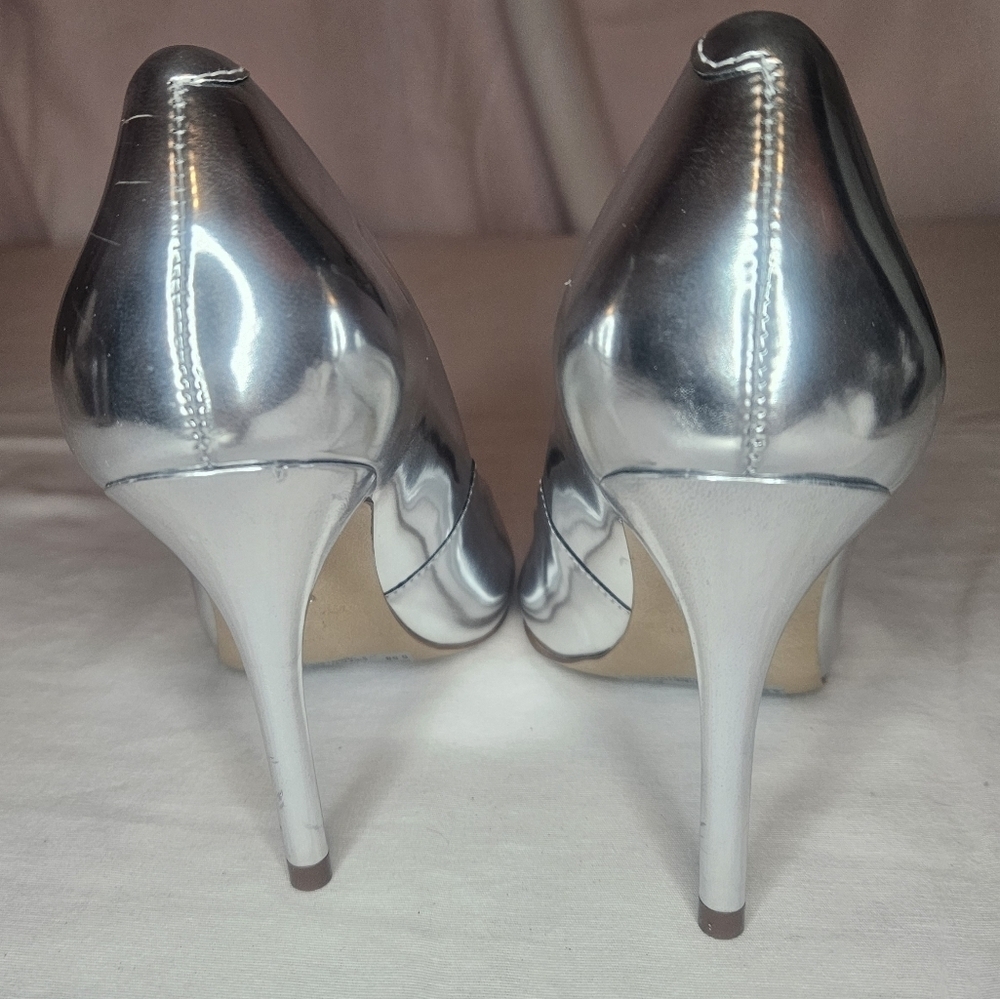 Arezzo Emily High Stiletto - Silver Synthetic Chrome NWT Sz 5.5 - Picture 8 of 15